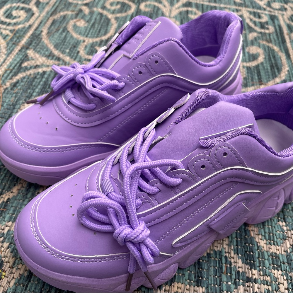New! Gahnobly sneakers